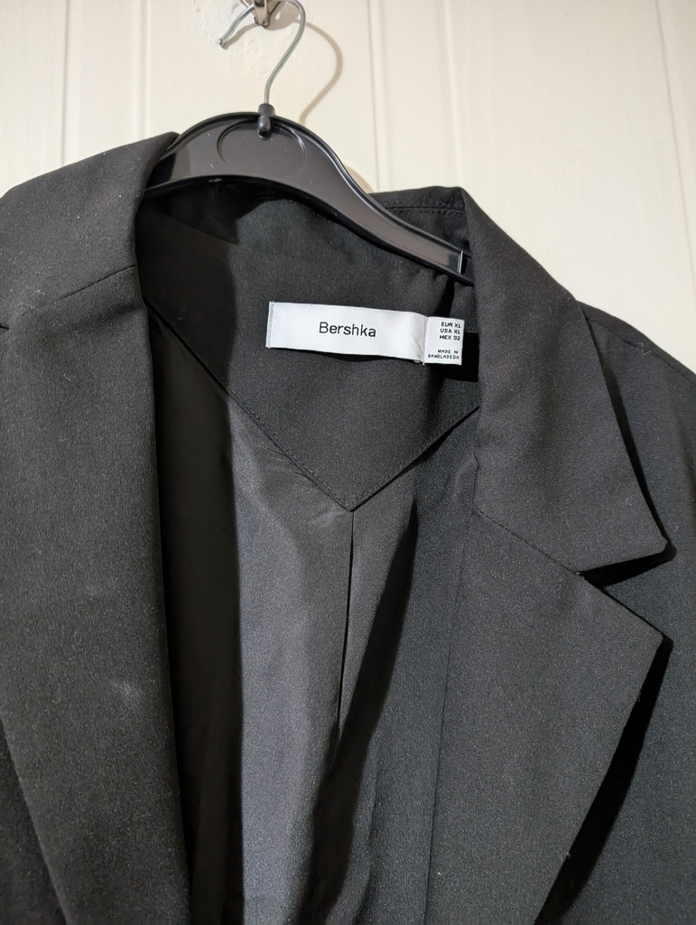 Berksha black blazer